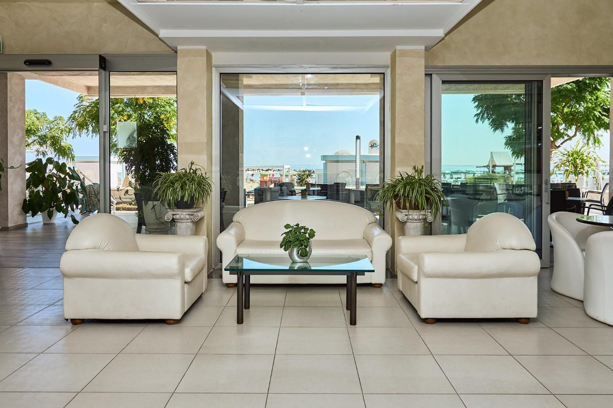 Hotel Piccadilly Bellaria-Igea Marina Buitenkant foto