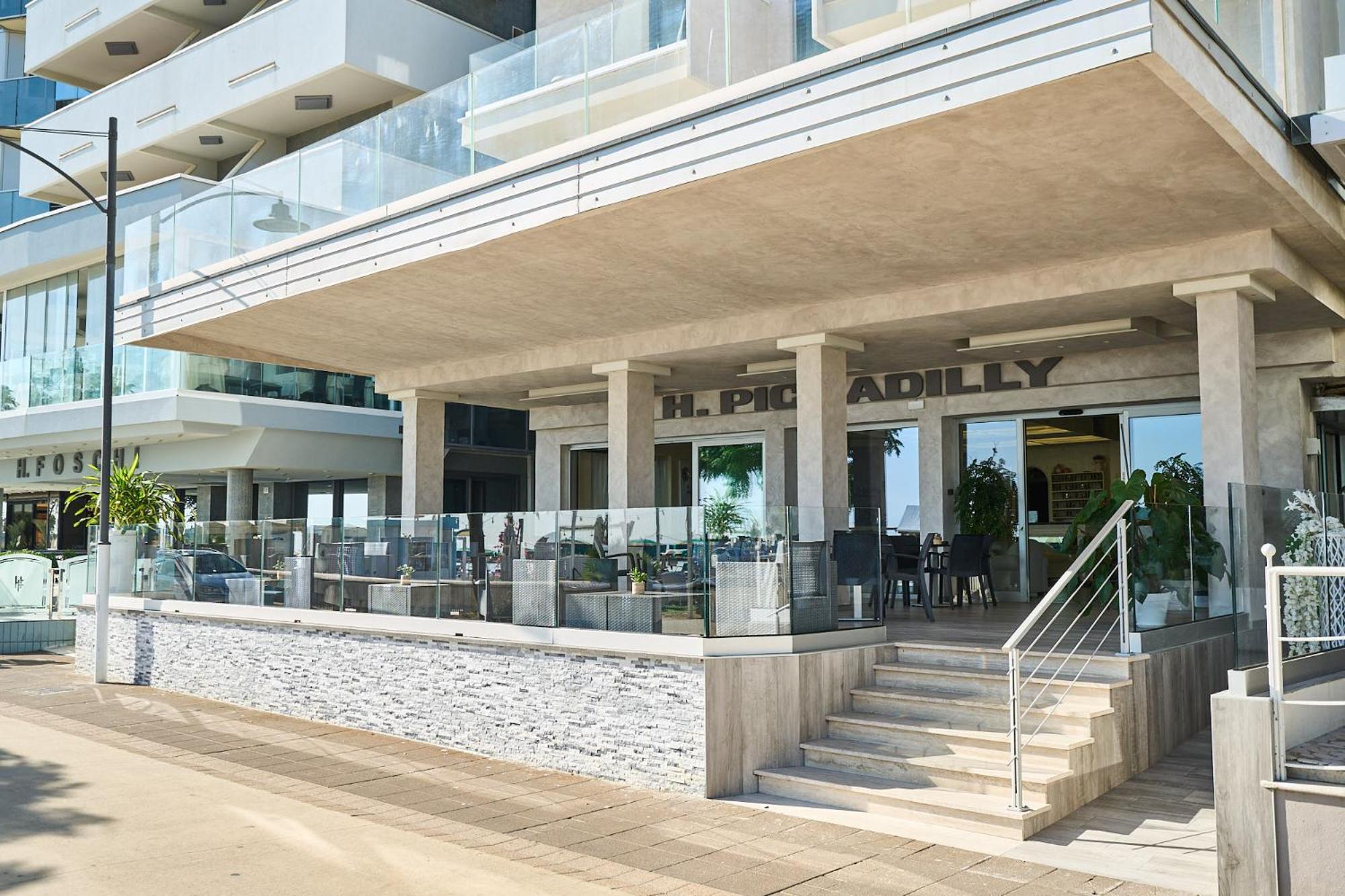Hotel Piccadilly Bellaria-Igea Marina Buitenkant foto