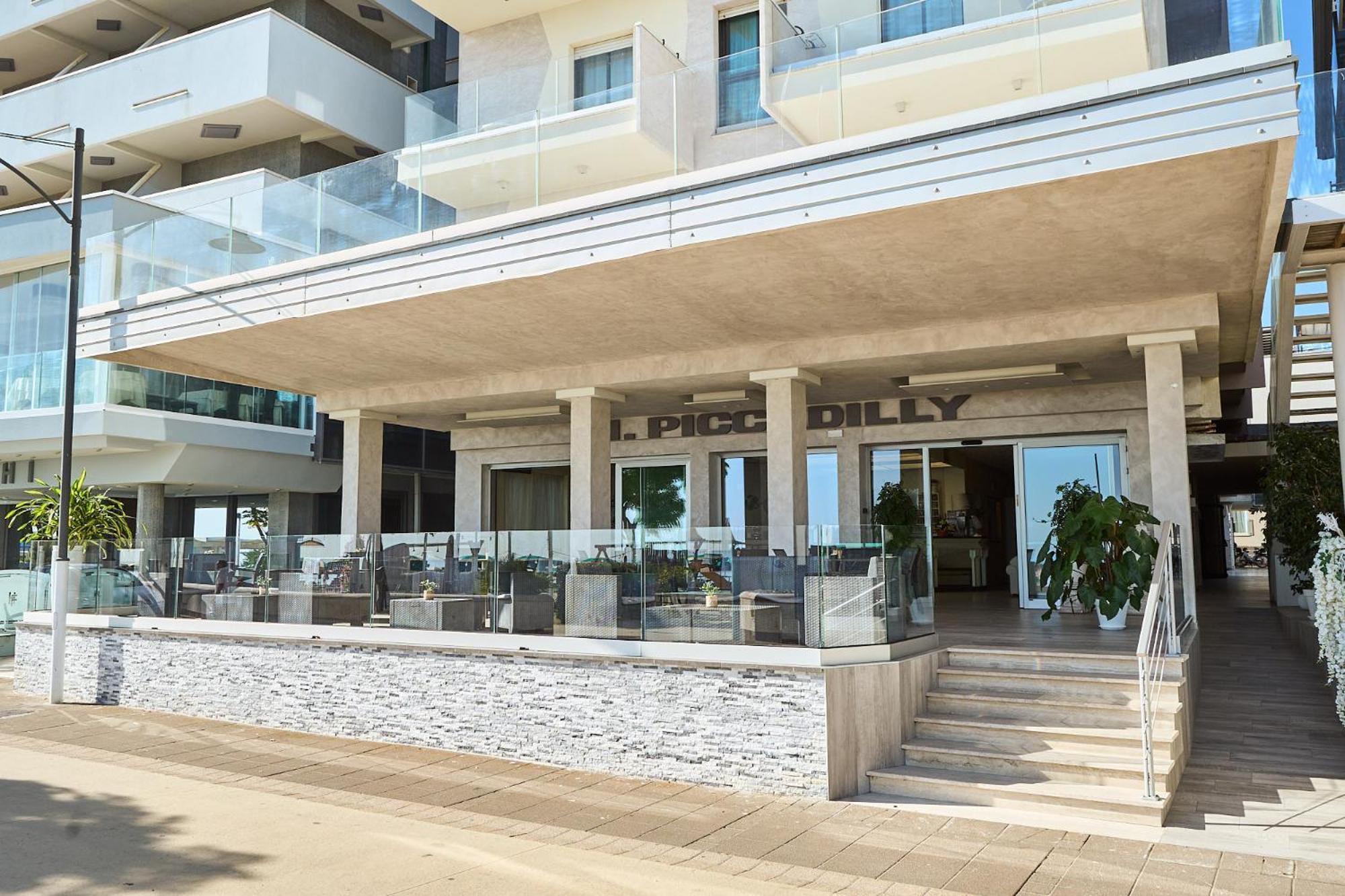 Hotel Piccadilly Bellaria-Igea Marina Buitenkant foto