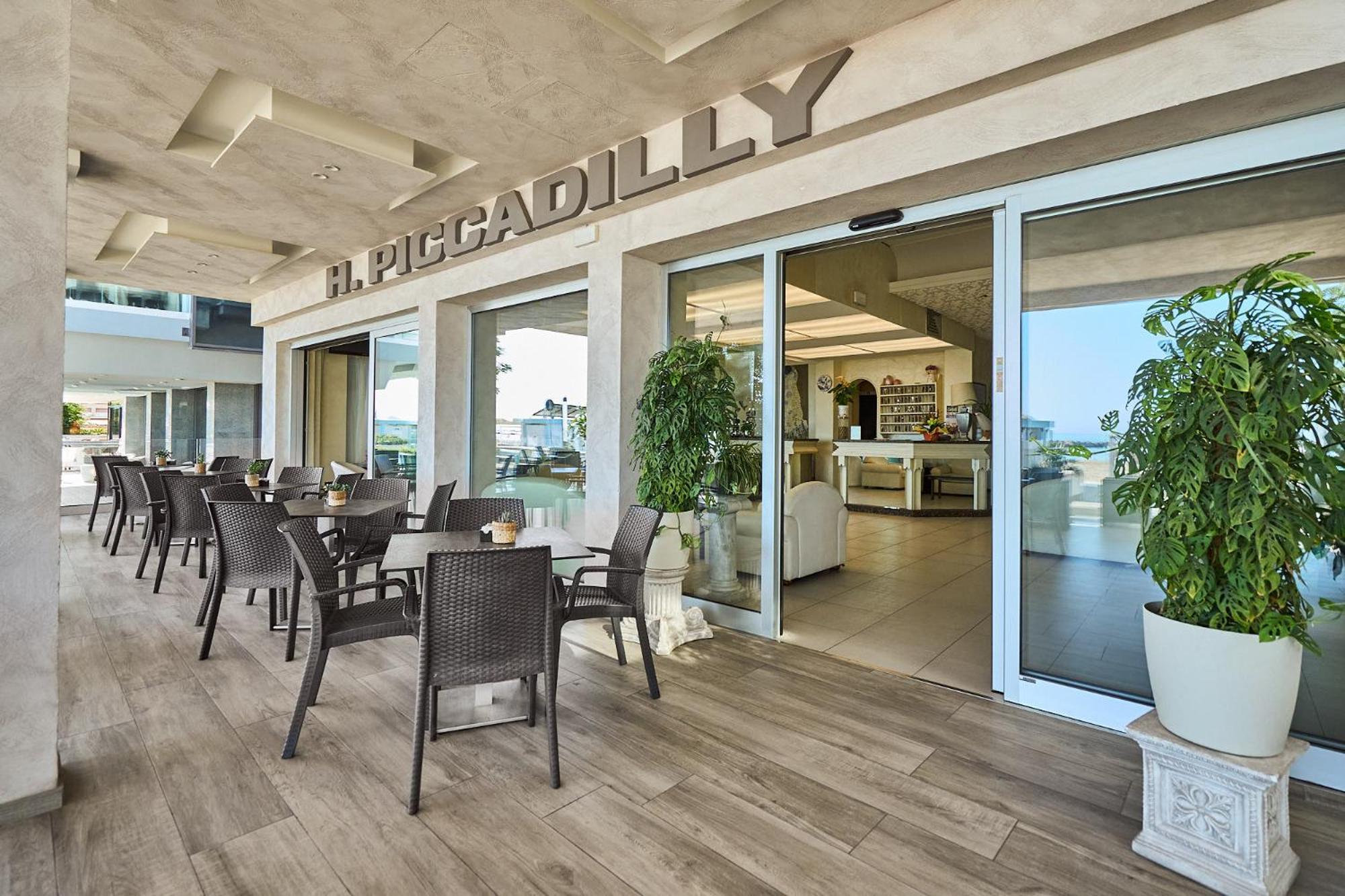 Hotel Piccadilly Bellaria-Igea Marina Buitenkant foto