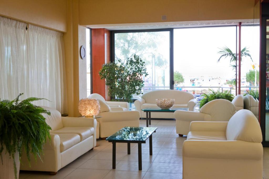 Hotel Piccadilly Bellaria-Igea Marina Buitenkant foto