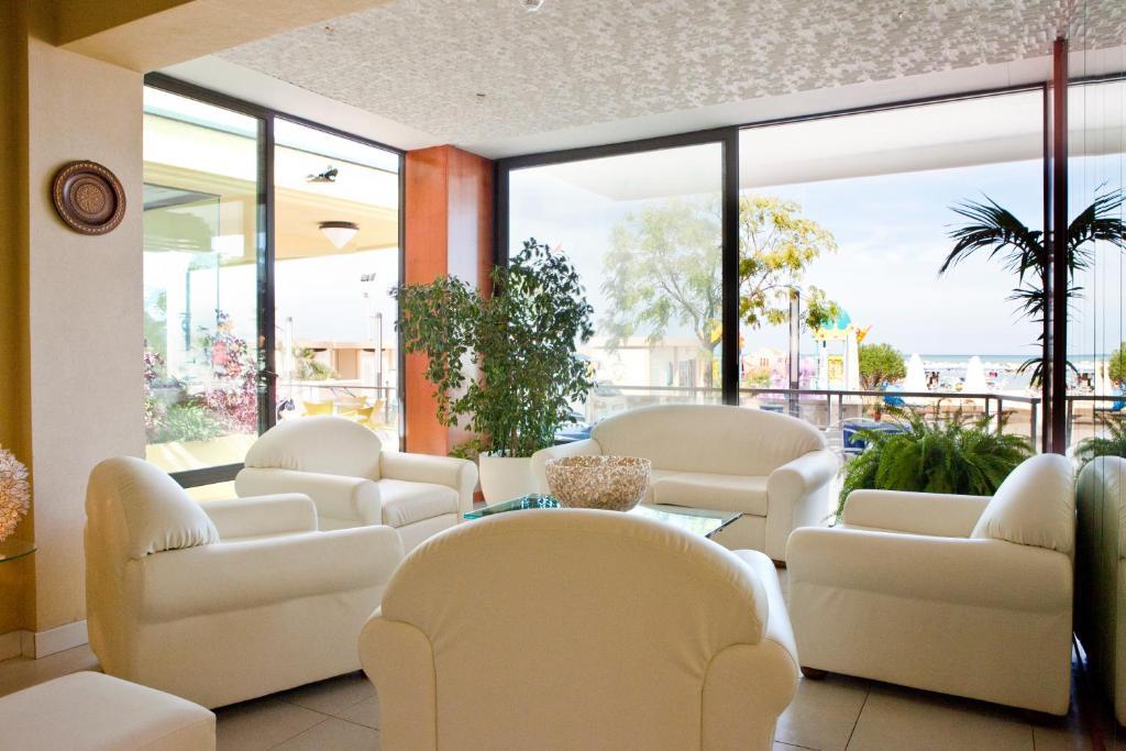 Hotel Piccadilly Bellaria-Igea Marina Buitenkant foto