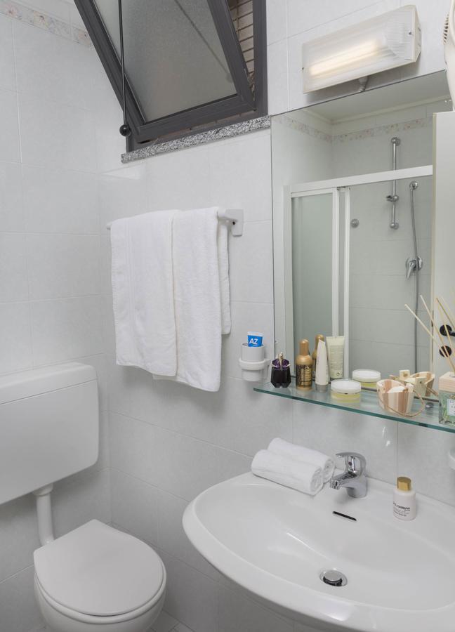 Hotel Piccadilly Bellaria-Igea Marina Buitenkant foto
