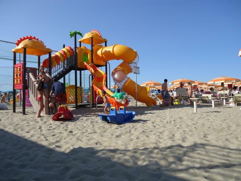 Hotel Piccadilly Bellaria-Igea Marina Buitenkant foto